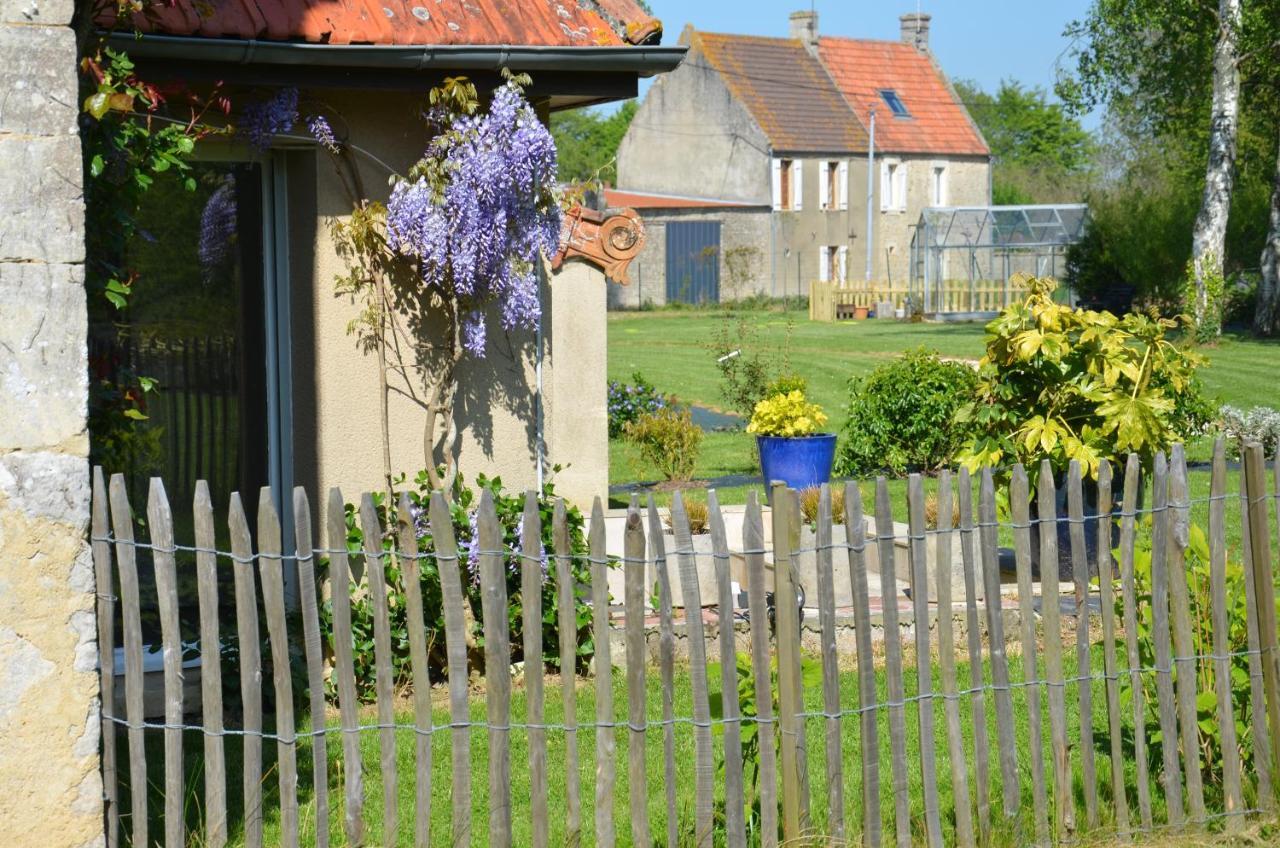 O Grenier De L'Artiste Apartment Bazenville ภายนอก รูปภาพ