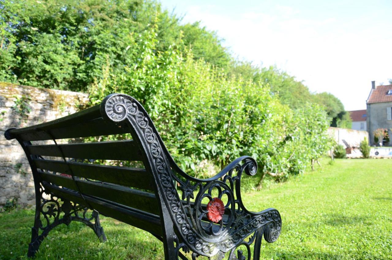 O Grenier De L'Artiste Apartment Bazenville ภายนอก รูปภาพ